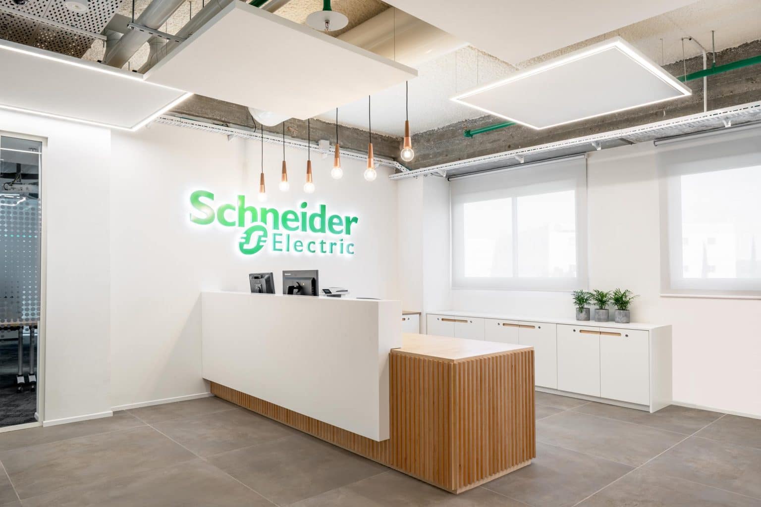 Peled-Studios---schneider-electric_-414-HDR