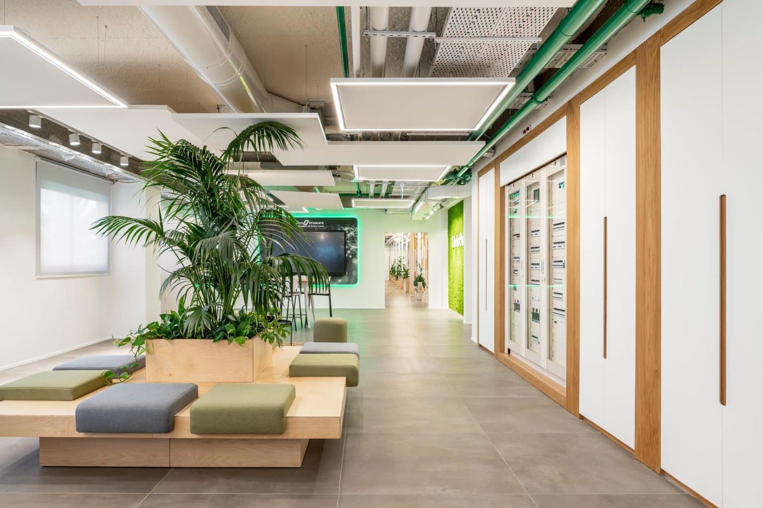 Peled-Studios---schneider-electric_-431-HDR