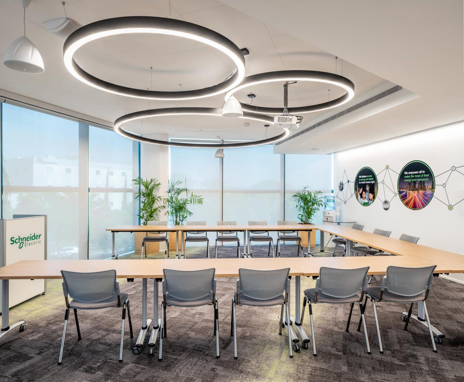 Peled-Studios---schneider-electric_-569-HDR-Pano
